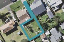 33A Roberts Avenue, Bayswater, Auckland