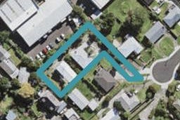 2/17 Raeben Avenue, Hillcrest, Auckland