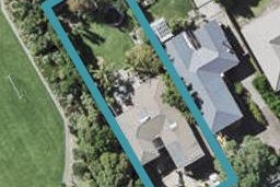 8 Roberts Avenue, Belmont, Auckland
