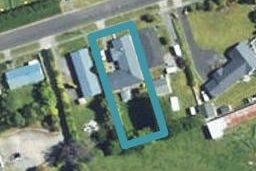 15 Flint Road West, Stratford