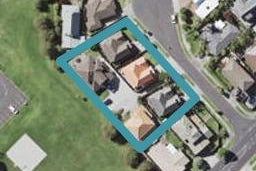 4/6 Emma Court, Northpark, Auckland