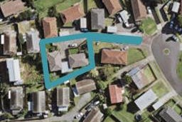 16 De Bloge Place, Clendon Park, Auckland