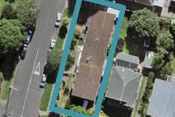 2/42 Kingsway Avenue, Sandringham, Auckland