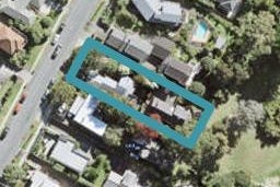 2/23 Deep Creek Road, Waiake, Auckland