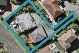 1/8 Strabo Place, Windsor Park, Auckland