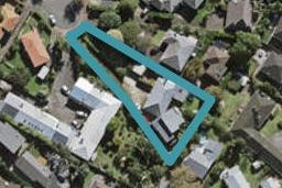 2/11 August Place, Greenlane, Auckland