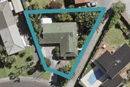 12 Frank Evans Place, Henderson, Auckland