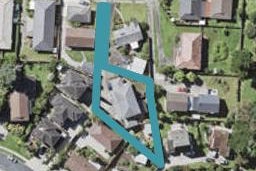 2/15 Benygloe Place, Highland Park, Auckland