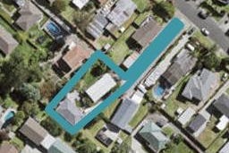 1/8 Longreach Drive, Sunnyvale, Auckland