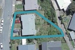 62 Victory Avenue, Karori, Wellington