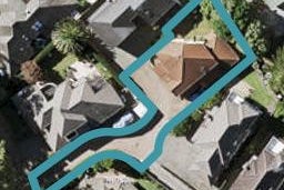 33 Oakwood Grove, Eastern Beach, Auckland