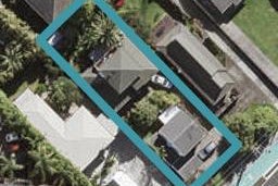 2/15 Ocean View Road, Hillcrest, Auckland