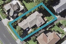 33 Lexington Drive, Botany Downs, Auckland