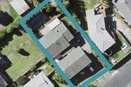 1/6 Reydon Place, Cockle Bay, Auckland