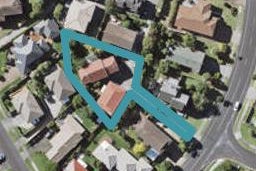 2/88 Gosford Drive, Botany Downs, Auckland