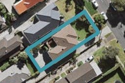 17 Hayr Road, Three Kings, Auckland