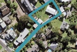 8 Alison Avenue, Herald Island, Auckland