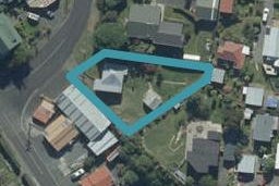 2 Wharfdale Street, Macandrew Bay, Dunedin