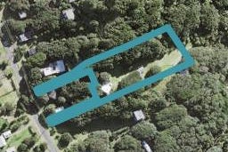 23 North Piha Road, Piha, Piha