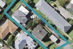 2/15 Otakau Road, Milford, Auckland