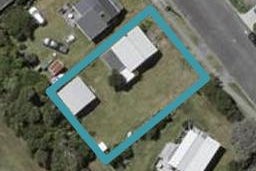 28 Waimea Road, Waikanae Beach, Waikanae