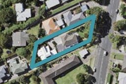 1/116 East Coast Road, Forrest Hill, Auckland