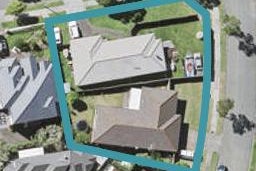 2/2 Chiania Place, Somerville, Manukau