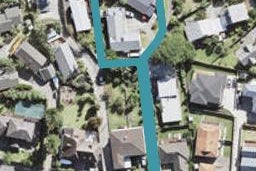 2/0 Carlisle Road, Northcross, Auckland