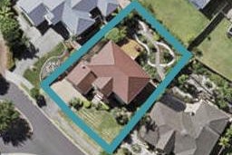 9 Baulcomb Parade, Windsor Park, Auckland