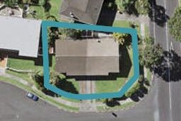 2/1 Suzetta Place, Sunnyhills, Auckland