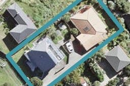2/901 East Coast Road, Northcross, Auckland