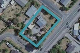 454/450 High Street South, Carterton