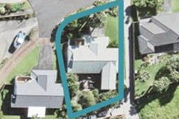 11 Dee Place, Torbay, Auckland