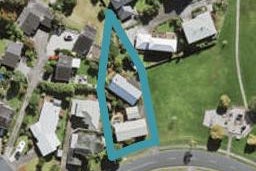 2/9 Bronzewing Terrace, Unsworth Heights, Auckland