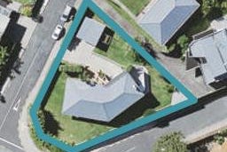 411 East Coast Road, Mairangi Bay, Auckland