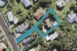 8 West Glade Crescent, Birkenhead, Auckland