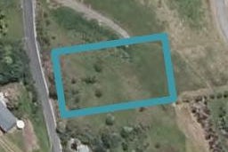 19 Dem Road, PAHI, PAPAROA