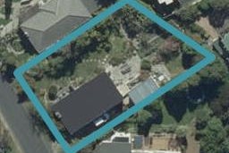 15 Howard Street, Macandrew Bay, Dunedin