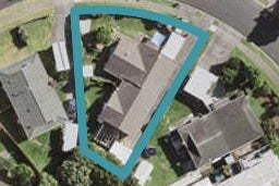 1/37 Challen Close, Conifer Grove, Takanini