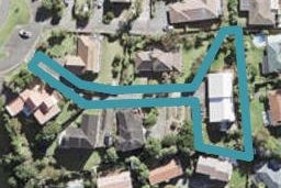 2/16 Cairnbrae Court, Northcross, Auckland