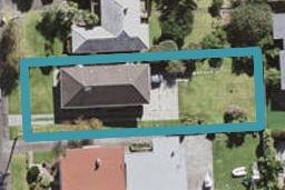 1/16 Tui Glen Road, Birkenhead, Auckland