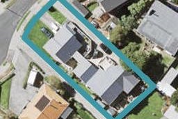 1/4 Bemrose Place, Cockle Bay, Auckland