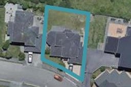 16 Silver Pine Avenue, Woodridge, Wellington