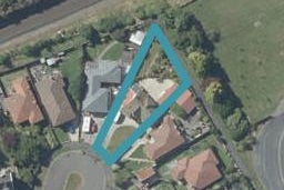 16 Lisburn Avenue, Caversham, Dunedin