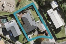 2 Julia Place, Totara Vale, Auckland