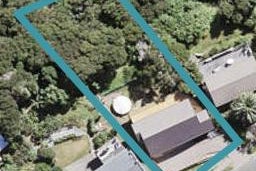 11 Kennedy Point Road, Surfdale, Waiheke Island