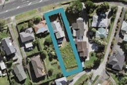 2/306 Wairau Road, Glenfield, Auckland
