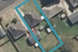 53 Kittyhawk Row, Bulls