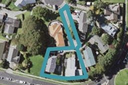 2/21 Lochend Place, Highland Park, Auckland