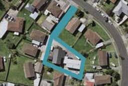 2/27 Dillon Crescent, Clover Park, Auckland